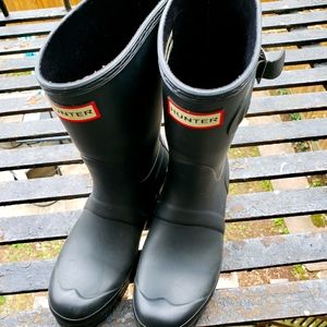 USED HUNTER BOOT